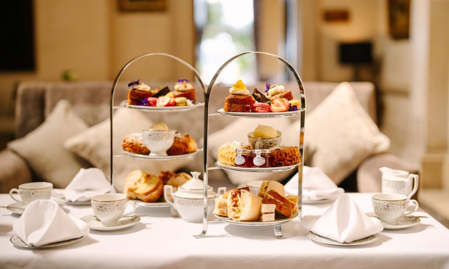 Enjoy Sparkling Afternoon Tea with Prosecco For Up to Four People