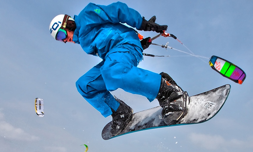 Image 6: Snowkiting