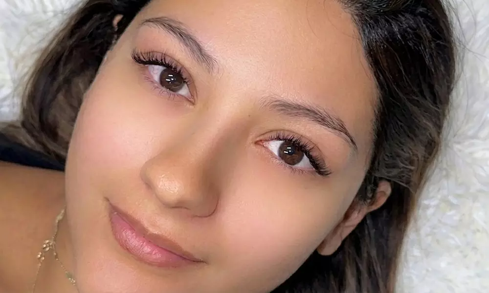 Enhance Your Look with Wet Set Eyelash Extensions