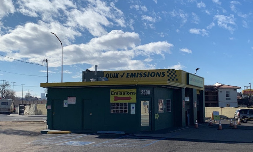 Image 1: Get Your Engine Running Smoothly with Various Oil Change Options