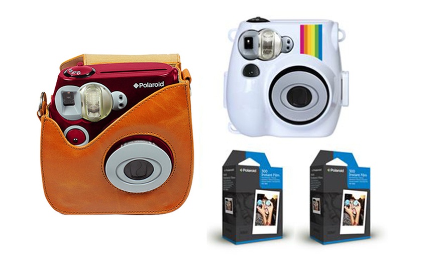 Image 8: Polaroid Camera and 3-Pack Film