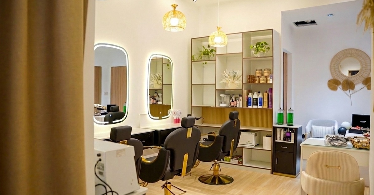 One Womens Haircut, Blow Dry, Wash, Deep Cleansing Facial & Hair Spa One Womens Haircut, Blow Dry, Wash, Deep Cleansing Facial & Hair Spa