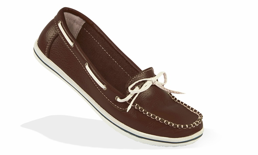 Image 3: Ladies' Leather Deck Shoes