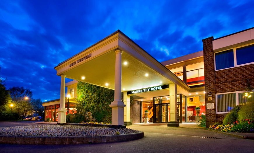 Image 4: Festive Afternoon or Sparkling Tea for Up to 4 Guests by Delta Hotels