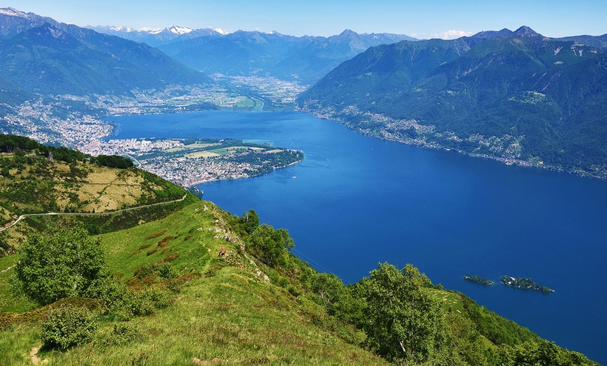 Image 8: ✈ Lake Garda, Lake Como and Lake Maggiore With Flights