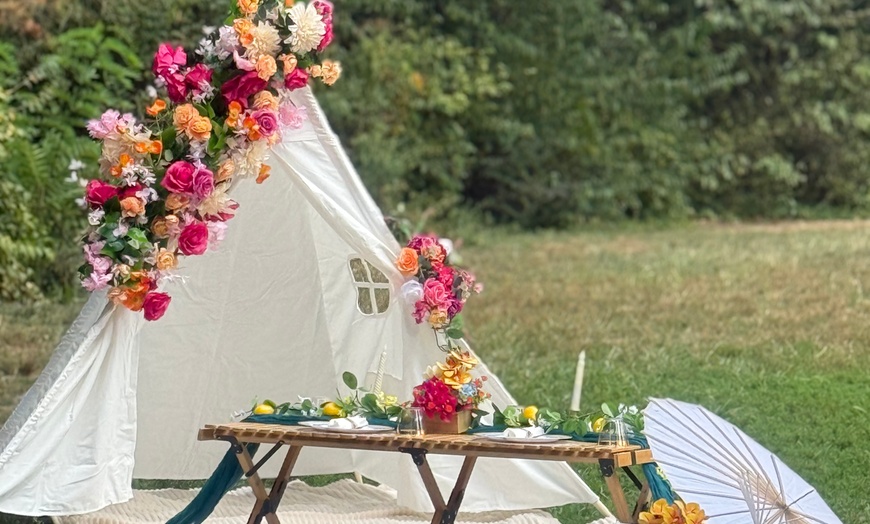 Image 9: Central Park Picnic Experience with Custom Themes!