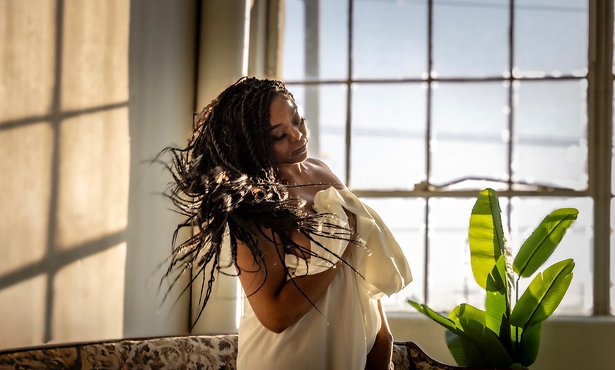 Image 3: 60 or 90-Minute In-Studio Photography Session with Photo Package