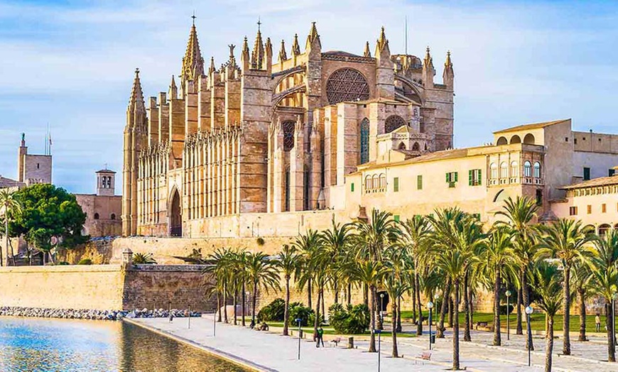 Image 3: 50 € de descuento en ferry i/v: ¡descubre Córcega, Cerdeña o Baleares!