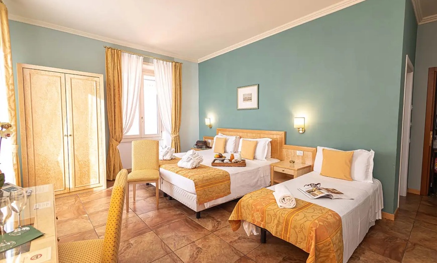 Image 13: ✈ 11-Day Guided Northern Italy Escape with Air