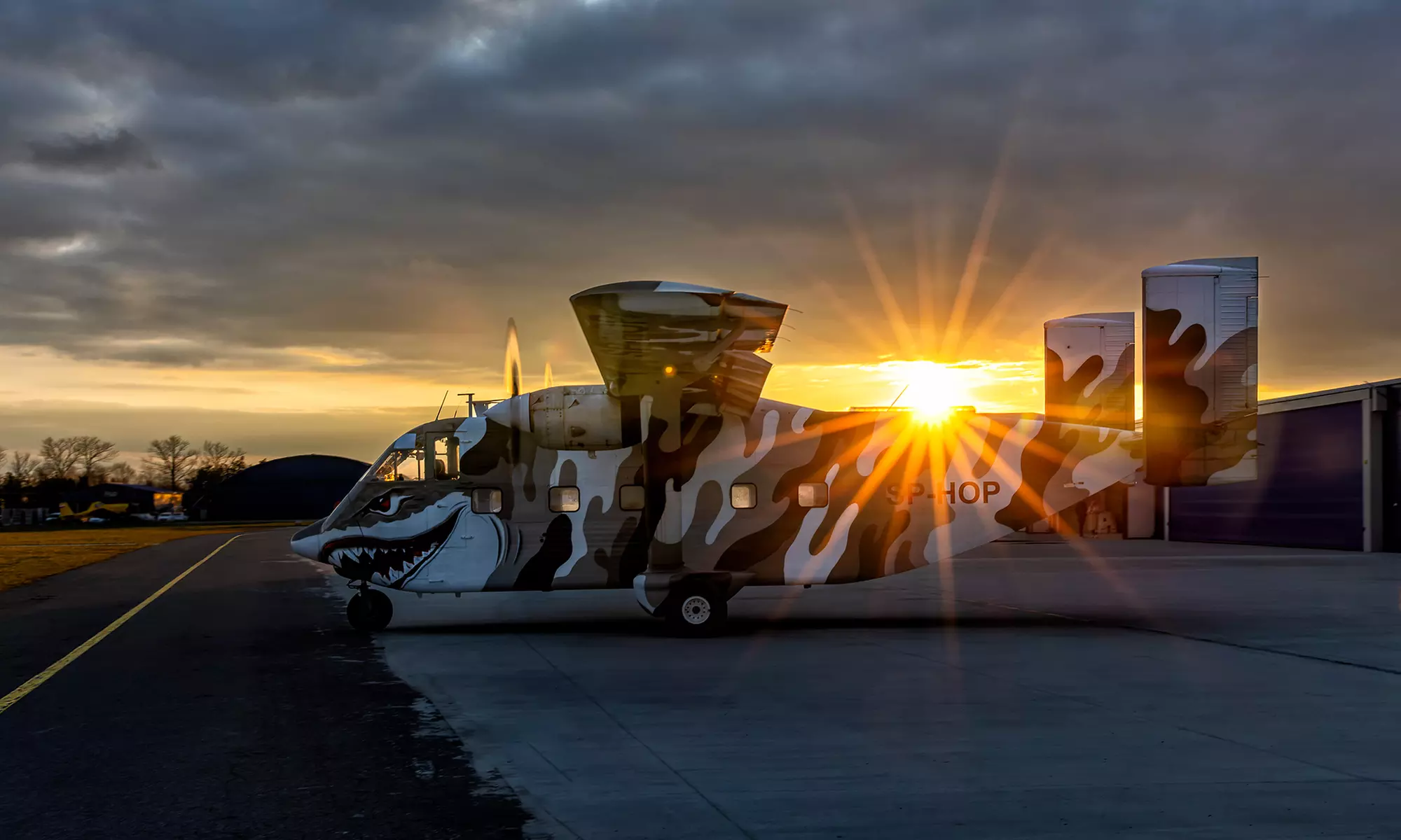 Jedyny taki w Polsce: lot widokowy i skok z kultowego SkyVana