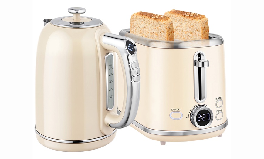 Image 2: HomCom Retro-Style Kettle and Toaster Set 1.7L