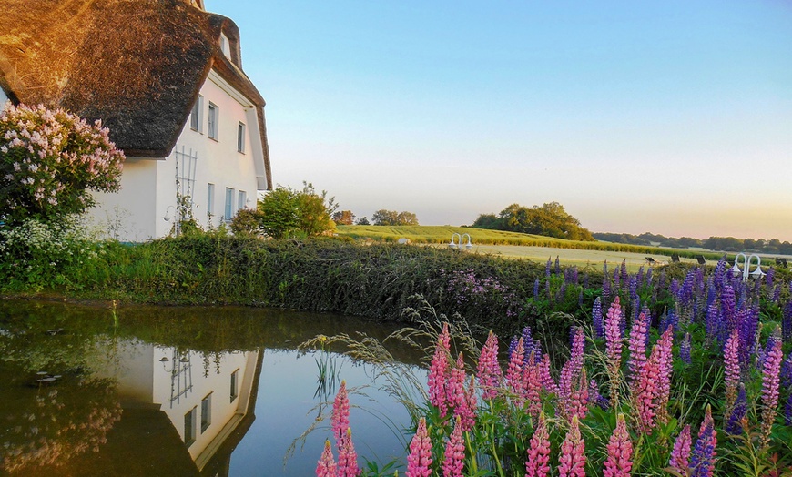 Image 1: Rügen: Ab 2 ÜN HP für 2 im Landhotel Kastanienallee + Wellness-Rabatt