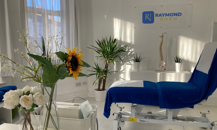 Image 5: Expert Treatment of Up to 3 Warts or Verrucas (Up to 84%)