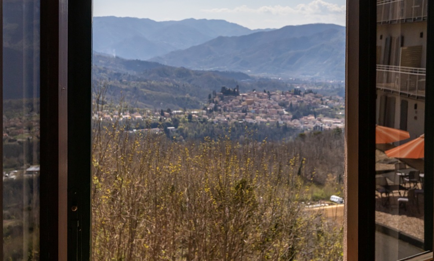 Image 22: Relax in Toscana: soggiorno con colazione, cena e Jacuzzi