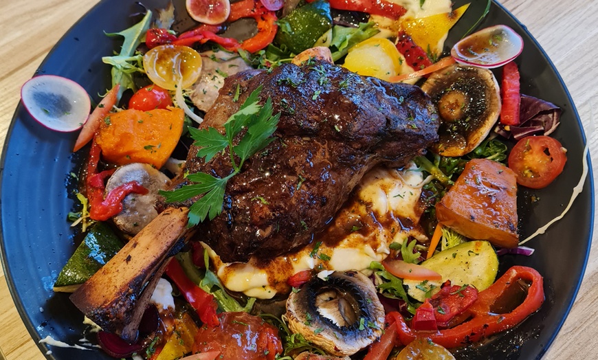 Image 3: Get $50 or $100 to Spend on Food and Drinks