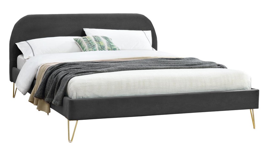 Image 16: Lit velours "Garbera" 140 x 190 cm ou 160 x 200 cm de Kocoon 