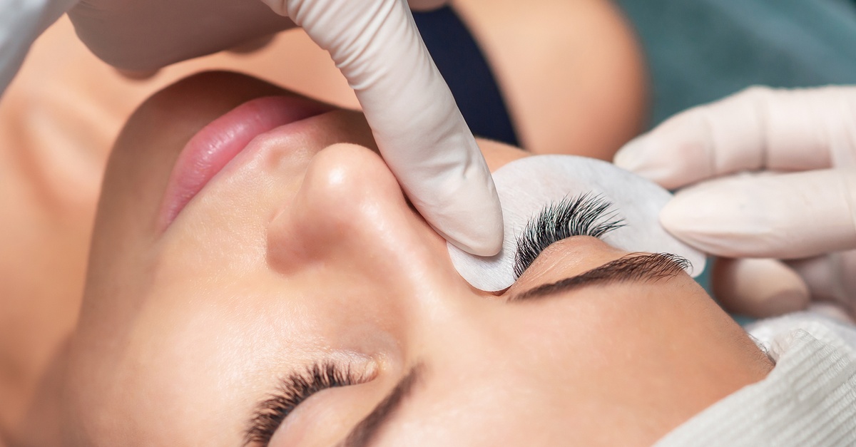 Ultimate Lashes & Brows Transformation Ultimate Lashes & Brows Transformation