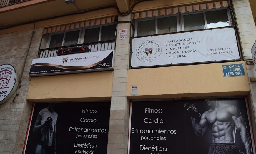 Image 8: Limpieza bucal con opción a radiografía y 1 o 2 blanqueamientos led