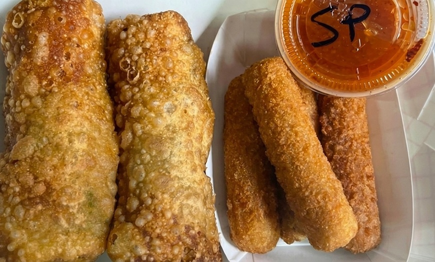 Image 2: Golden Crispy Egg Roll Combos: Quick, Flavorful Meals On The Go
