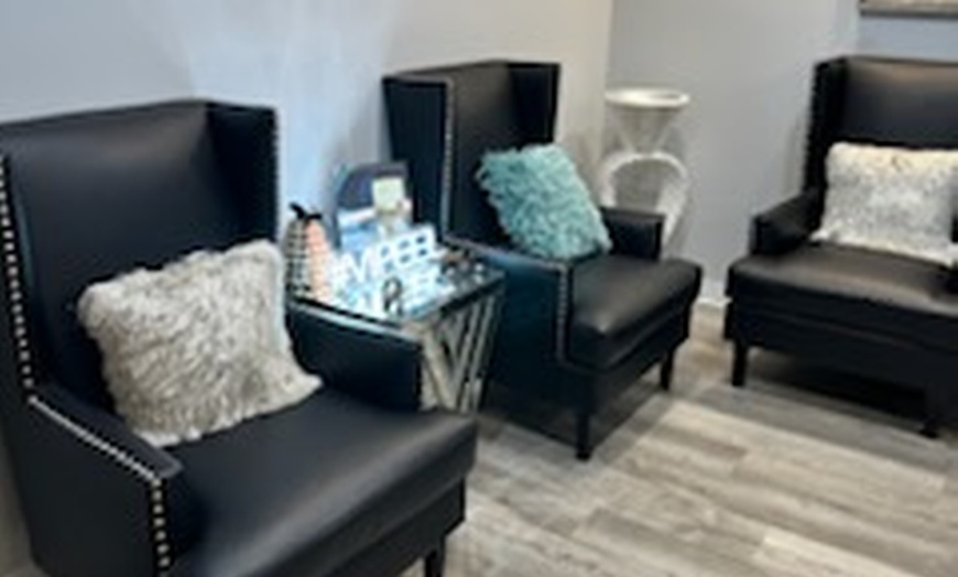 Image 4: Enhance with One 20 Units of Jeuveau or Lip Flip 