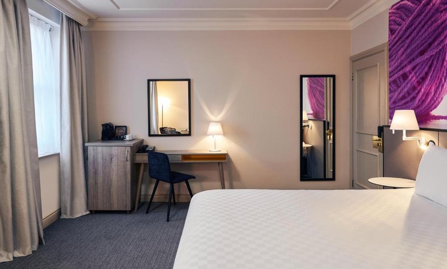 Image 9: Devon: Elegant 4* Stay with Breakfast & Late Check-out