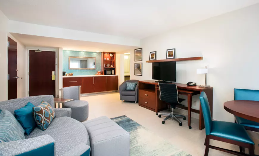 Guest Room, 2 Queens, Balcony