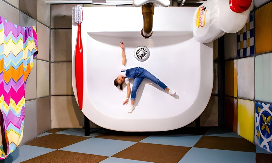 Image 18: Genova 4*: 1 o 2 notti con colazione, Acquario e Biosfera