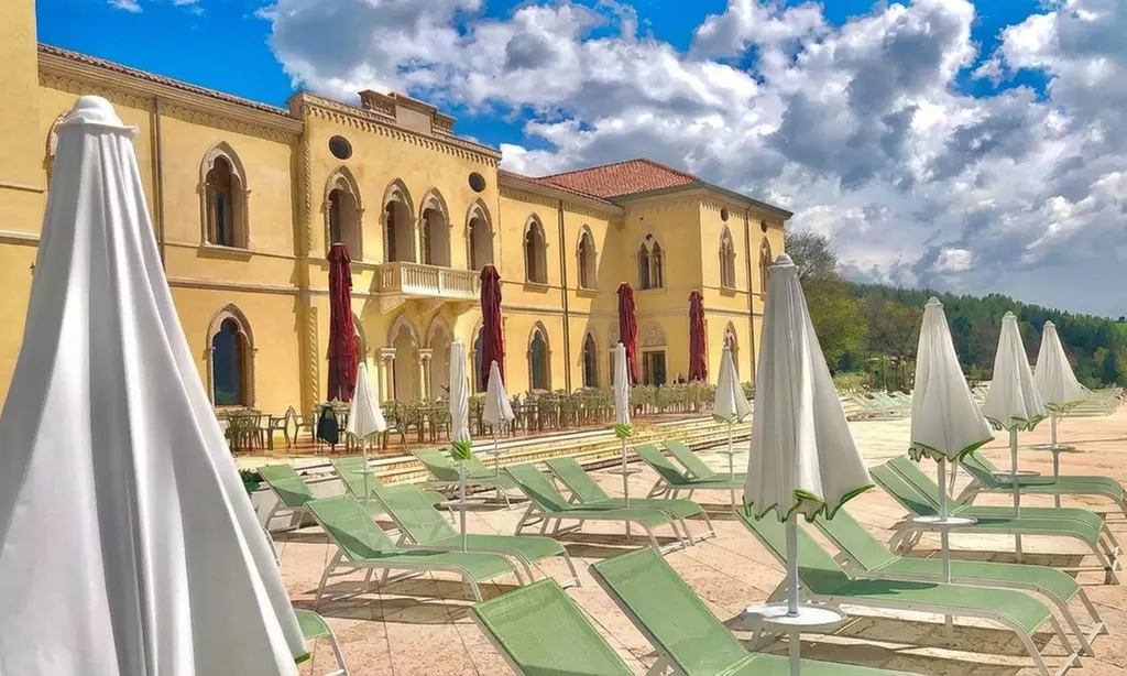 Italie, Lac de Garde : chambre double avec pdj ou ½ pension et boisson