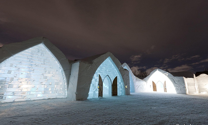 Image 3: Hôtel de Glace Getaway