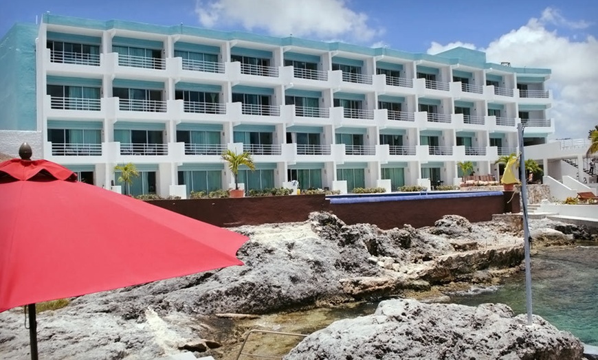 Hotel B Cozumel | Groupon