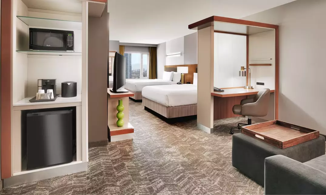 Hotel Stay w/ Rooftop Pool & Breakfast. Minutes From The Strip