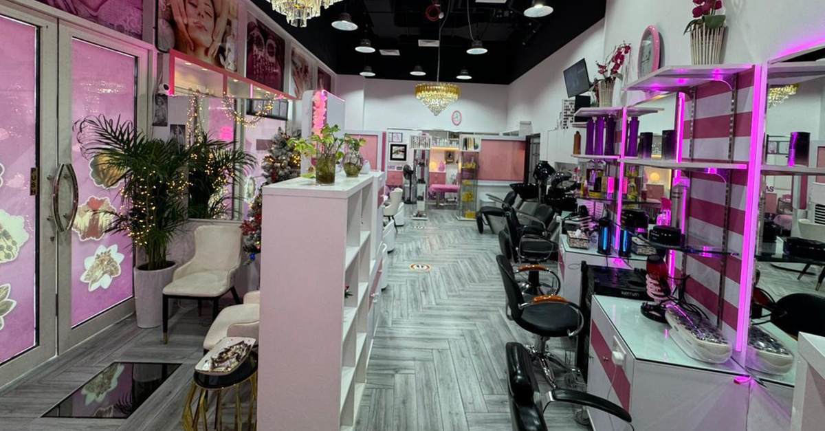 Big, Medium Or Small Braids With Hair Wash And Blow Dry Big, Medium Or Small Braids With Hair Wash And Blow Dry
