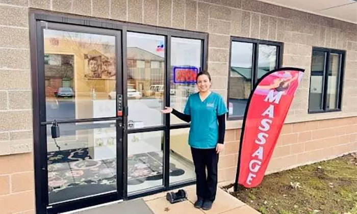 Relax with 60, or 90 Minutes: Choice of Massage