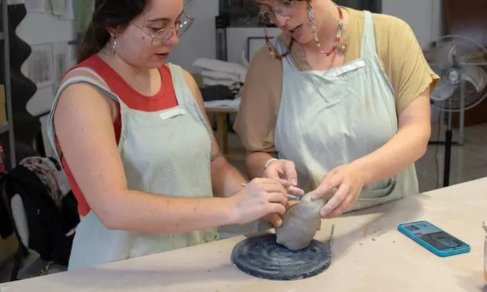 Taller de cerámica para 1 o 2 personas de 3 horas con picoteo