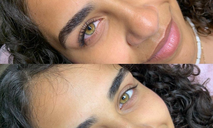 Image 2: Get Glam with Express, Classic or Hybrid Eyelash Extensions