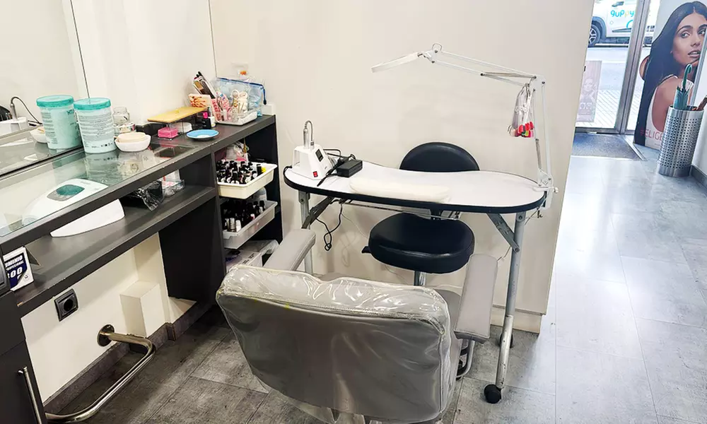 Manicura, pedicura o manipedicura con esmaltado