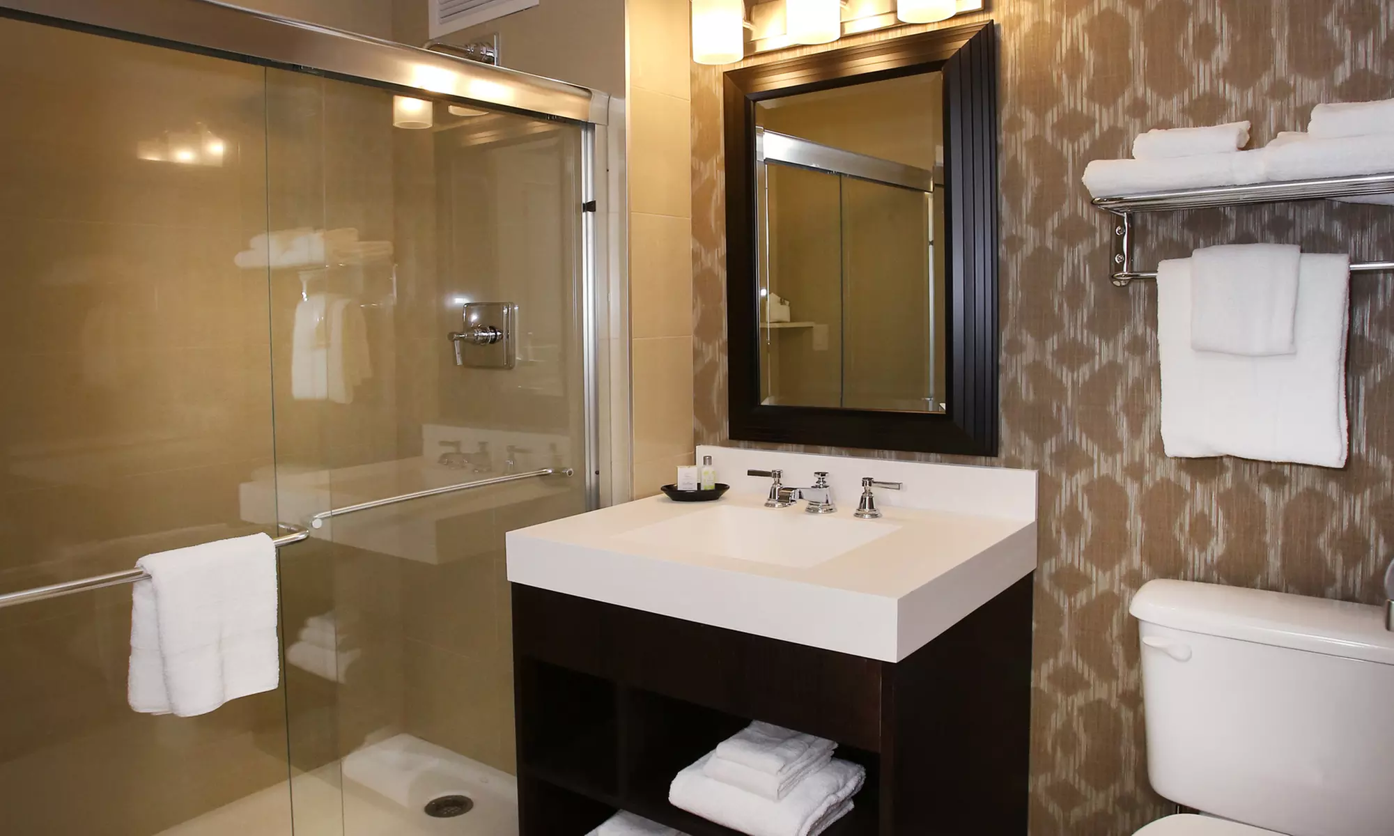 Resort Hotel in Atlantic City With Casino, Dining & Oceanfront Fun  