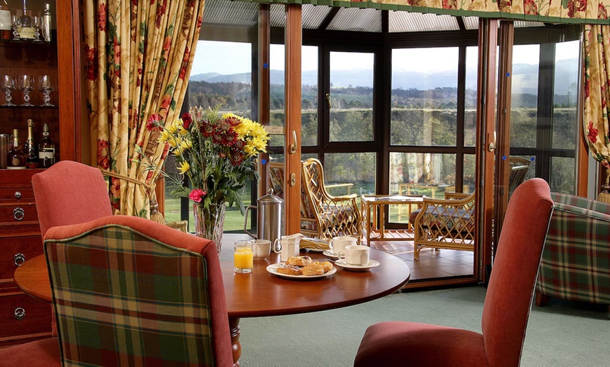 Image 3: Aviemore: Standard One or Two-Bedroom Cabin for Up to Four People