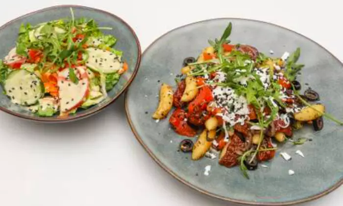 Mittagsmenü nach Wahl: Gericht, Getränk & Dessert