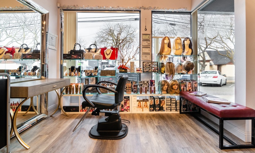 Image 4: Women's Haircut with Wash Condition and Blowdry 1, 2 or 3 Sessions