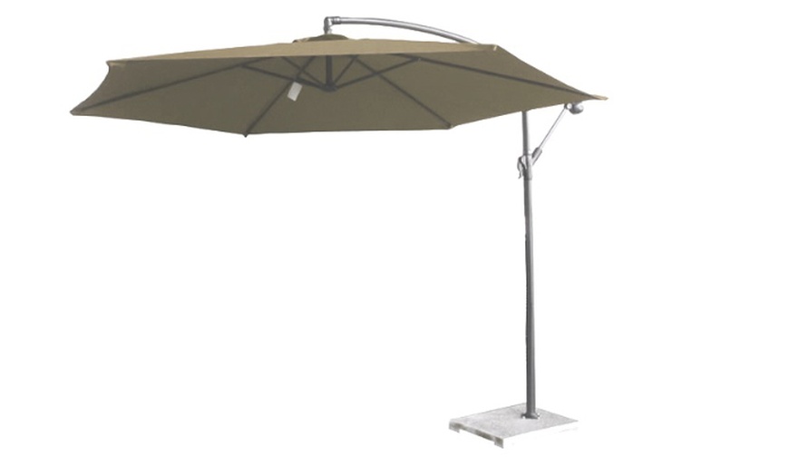 Image 5: Cantilever Umbrella