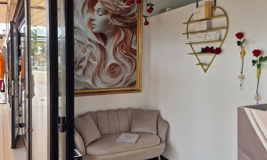 Image 12: Head Spa capilar con té de cortesía en tres rituales únicos