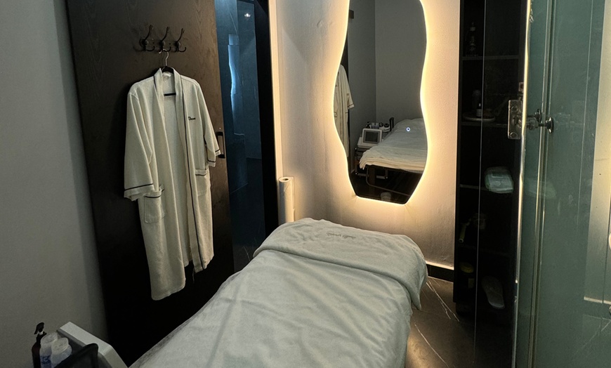 Image 2: 1 Japanese Head Spa, Traditional Turkish Hammam & Body Spa Treatment 