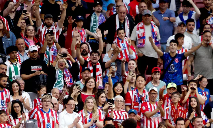 ¡Final de la Copa del Rey en el Riyadh Air Metropolitano! Entrada para visionar el partido y tour del estadio para 1 o 4