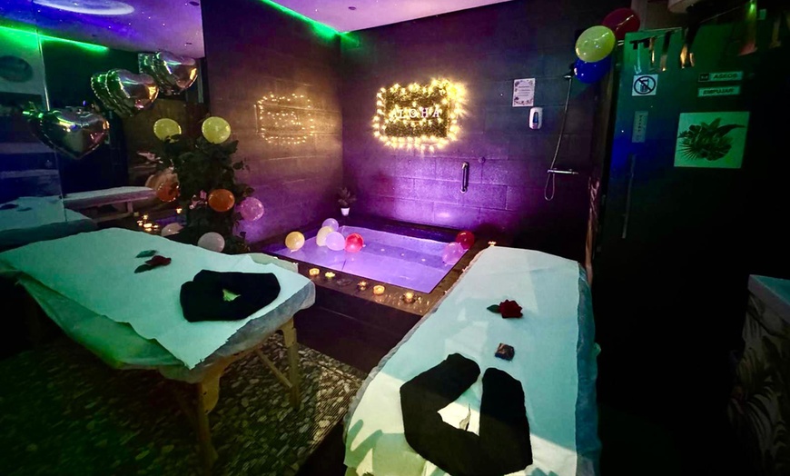 Image 6: Ritual romántico para 2 con hidromasaje, masaje, cava y bombones