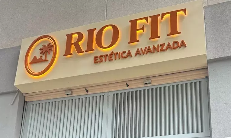 1, 4 u 8 sesiones de tratamiento facial Rio Face Lift con EMS para una persona, con hasta un 67% de descuento - Image 7