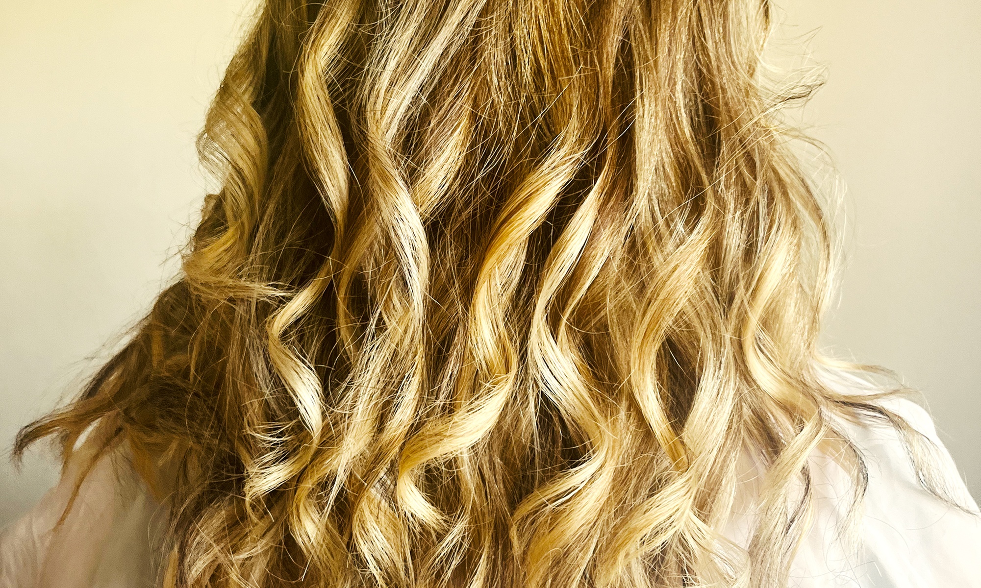 Coiffure à domicile : coupe, brushing, coloration ou balayage