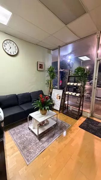 Swedish, Deep Tissue, Thai or Combo Massages w/Optional Hot Stones