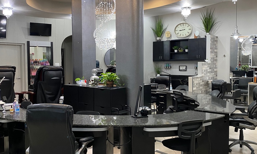Image 3: Pamper Your Feet with a Deluxe Pumpkin Pedicure