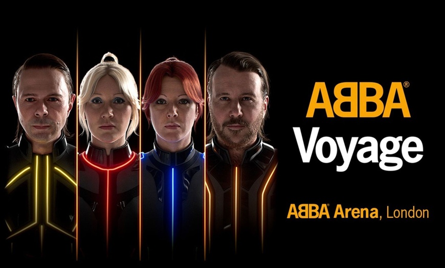 Image 1: Central London: Cocoon Room stay with activities